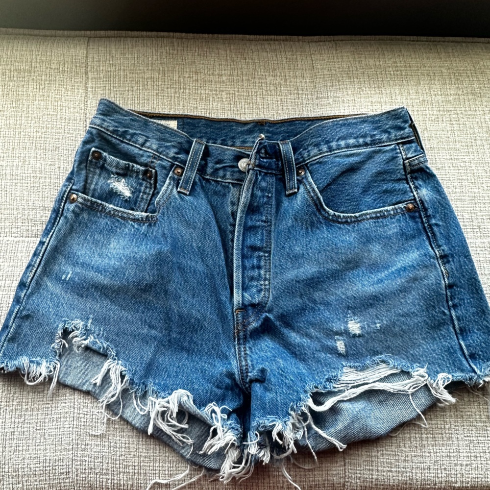 Levi’s 501 high wasted jean short